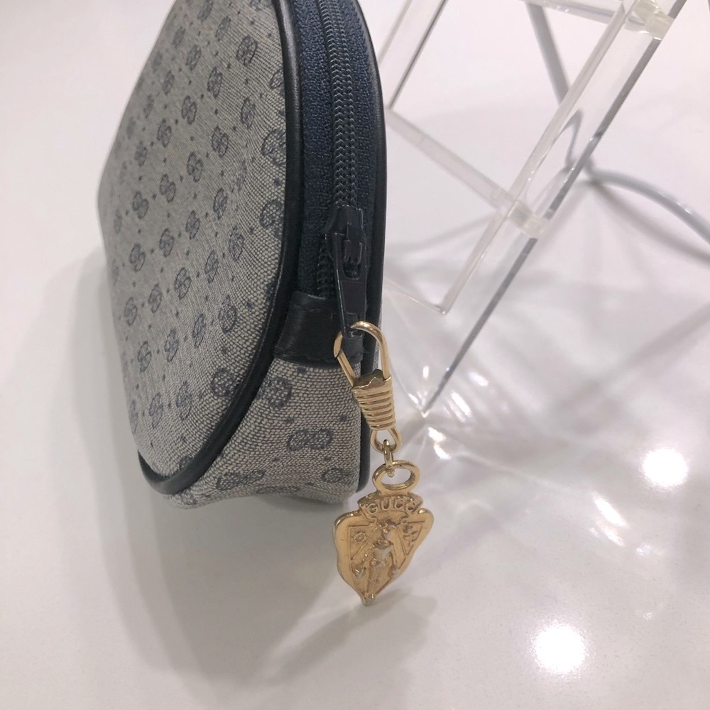 Authentic 💯Gucci blue Monogram cosmetic Bag! - Picture 12 of 16